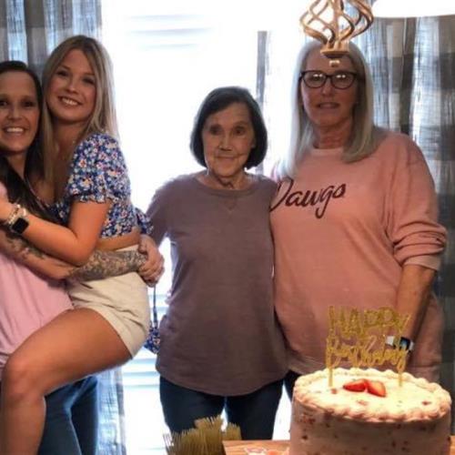 Carley, Chaney, MawMaw Bunton and Mimi