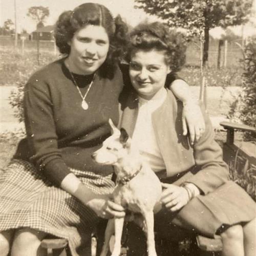 Mon & her bestie Janet Cook. On Cotton Ave