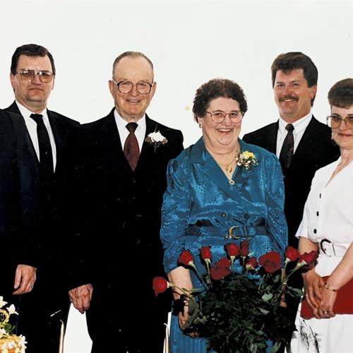 Andrusiak family - Wilmer, Benny, John, Katherine, Mirle, Marilyn