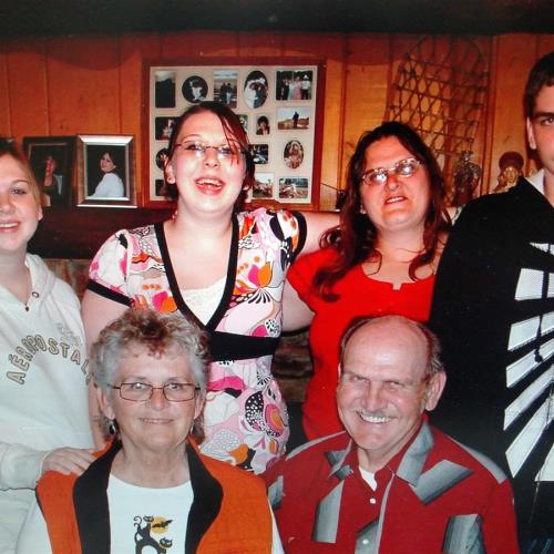 Back Row- Amanda, Shelby, Nana, Austin. Front- Cathy and Great Grandpa Ray