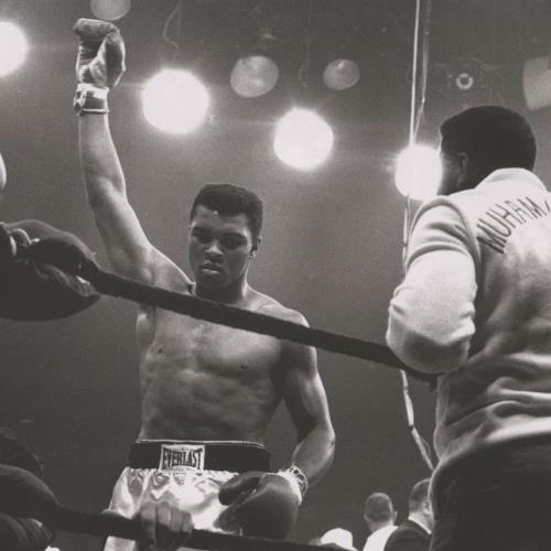 A postponed rematch kicked out of Boston brings Ali and Liston to fight in a small town in Maine. In the first round, Ali’s fast right “anchor punch” sends Liston directly to the canvas, unable to rise before the end of the count. Stopped after 2:12, it ranks among the shortest heavyweight championships and most controversial fights in boxing history. Win - Knockout in 1 round [Lewiston, Maine]