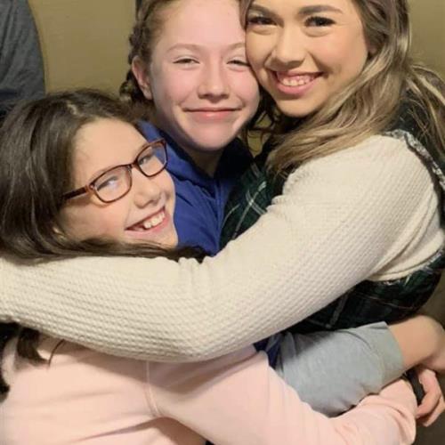 Jas and her sisters, Leah and Emma