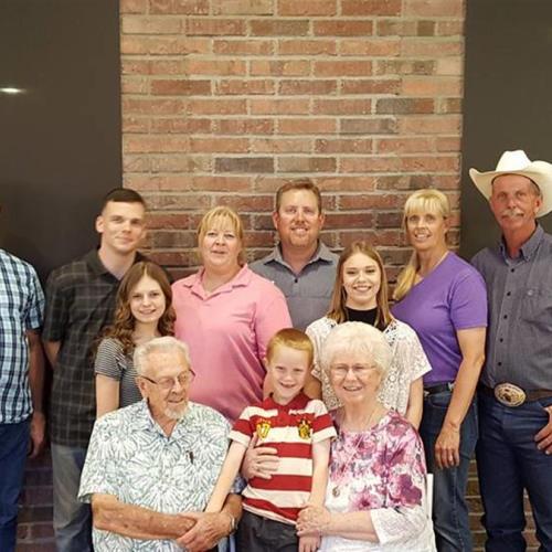 2017 (BR) Mike, Chris, Meredith, Robert, Michelle, & Larry (MR) Emily, Lindsay (FR) Pete, Ryder, & De