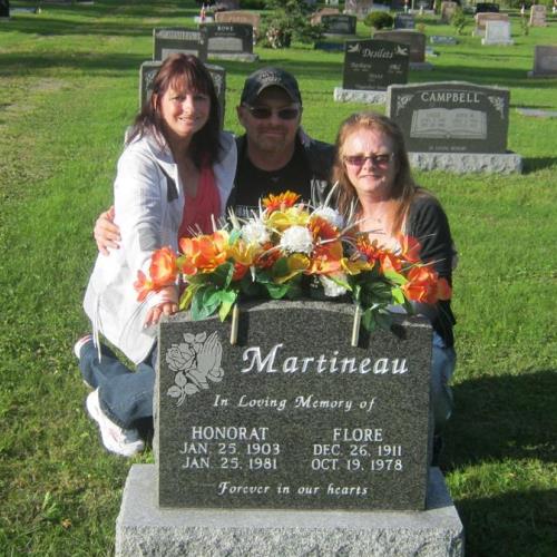 From left, Aunt Monique, Uncle Mike and Aunt Nicole