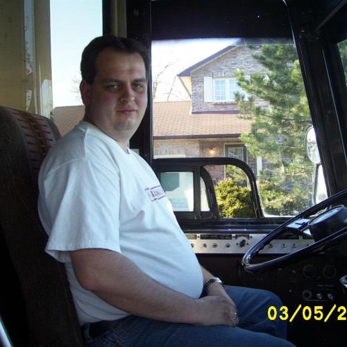 Dave bringing MCI, MC9 bus back to the yard