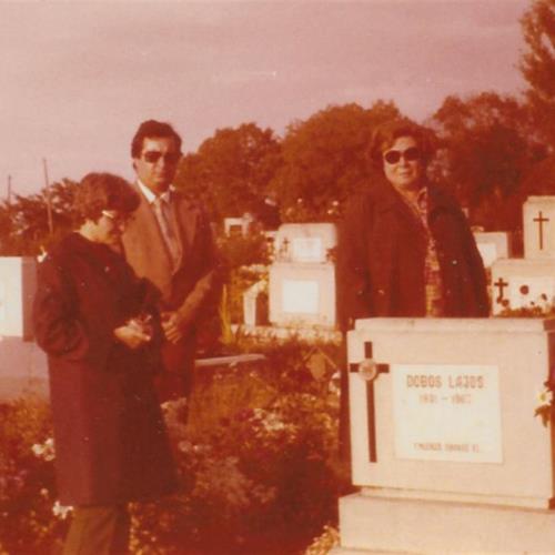 Visiting the grave of her father